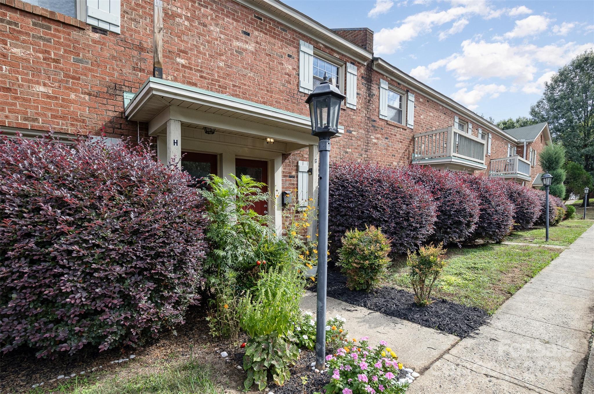 Jamestowne Commons - Residential