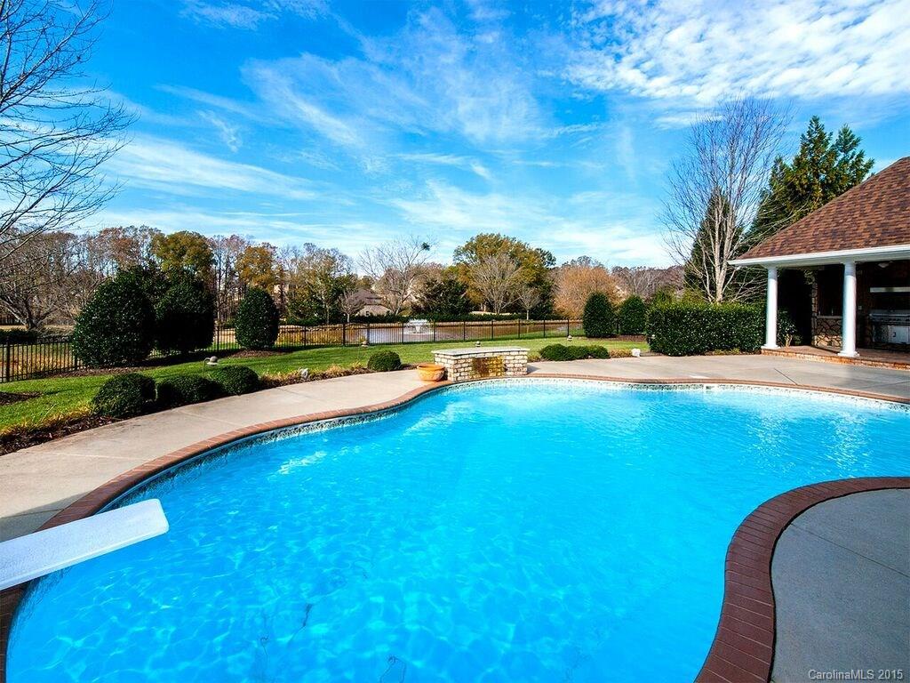 Chatelaine - Residential