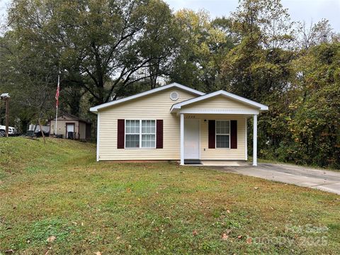 Photo of 1208 W Walnut Avenue, Gastonia, NC 28052 (MLS # 4320941)