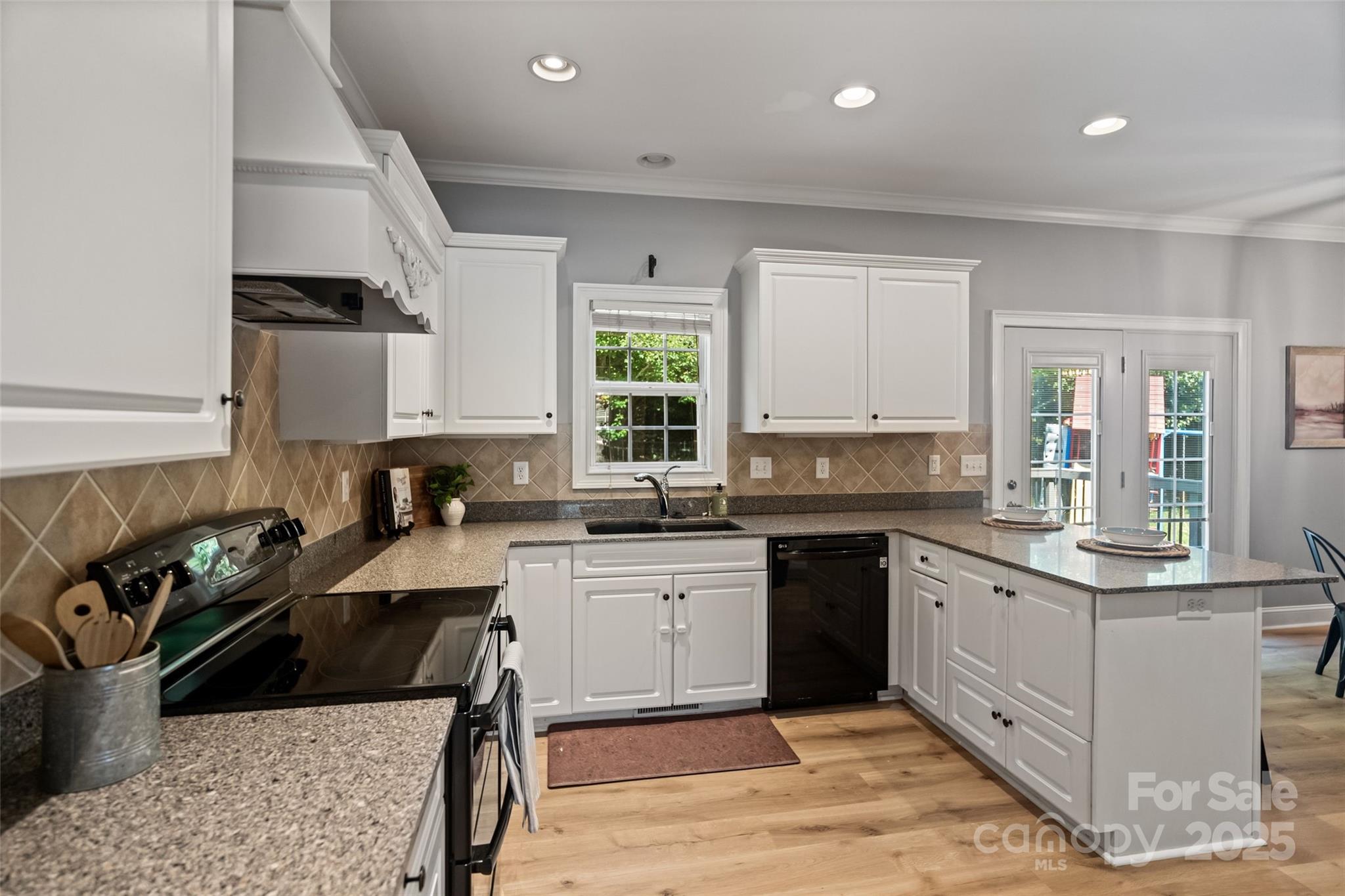 Seven Oaks - Residential