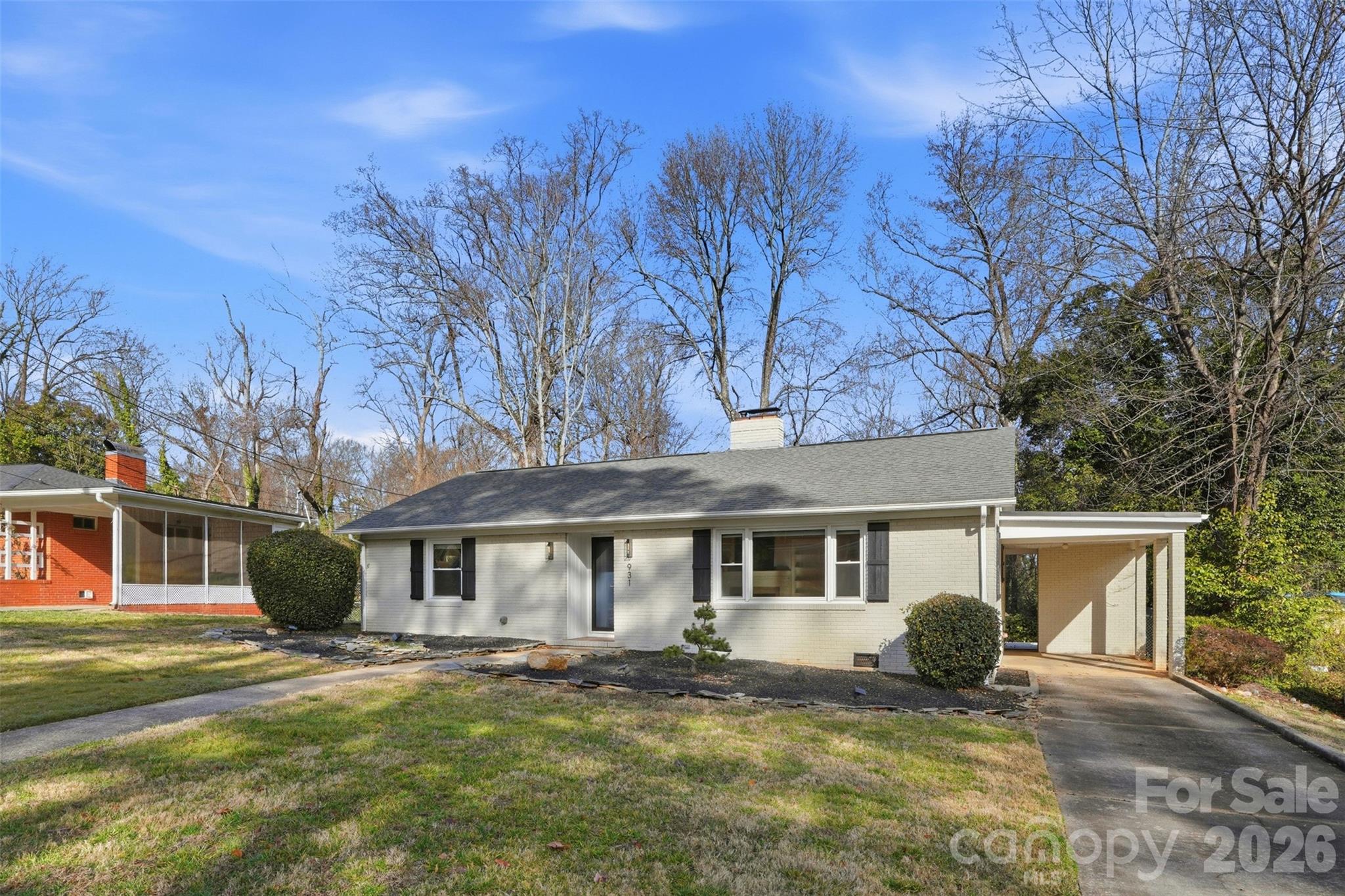 931 Hickory Nut Street