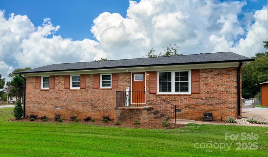 Move-in-ready all brick 3BR/1.5BA open-plan dollhouse on level country corner lot convenient to shopping, restaurants, hospital, I-77 Cherry Rd Exit 82,C for NC commuters, York, Lake Wylie, Chester, McConnells.  This cute home has been remodeled/updated - plumbing, vinyl insulated windows, insulated doors, kitchen total redo, walk-in shower redo, roof, fresh interior paint and new well pump.  Outside offers an outbuilding/workshop for extra storage.