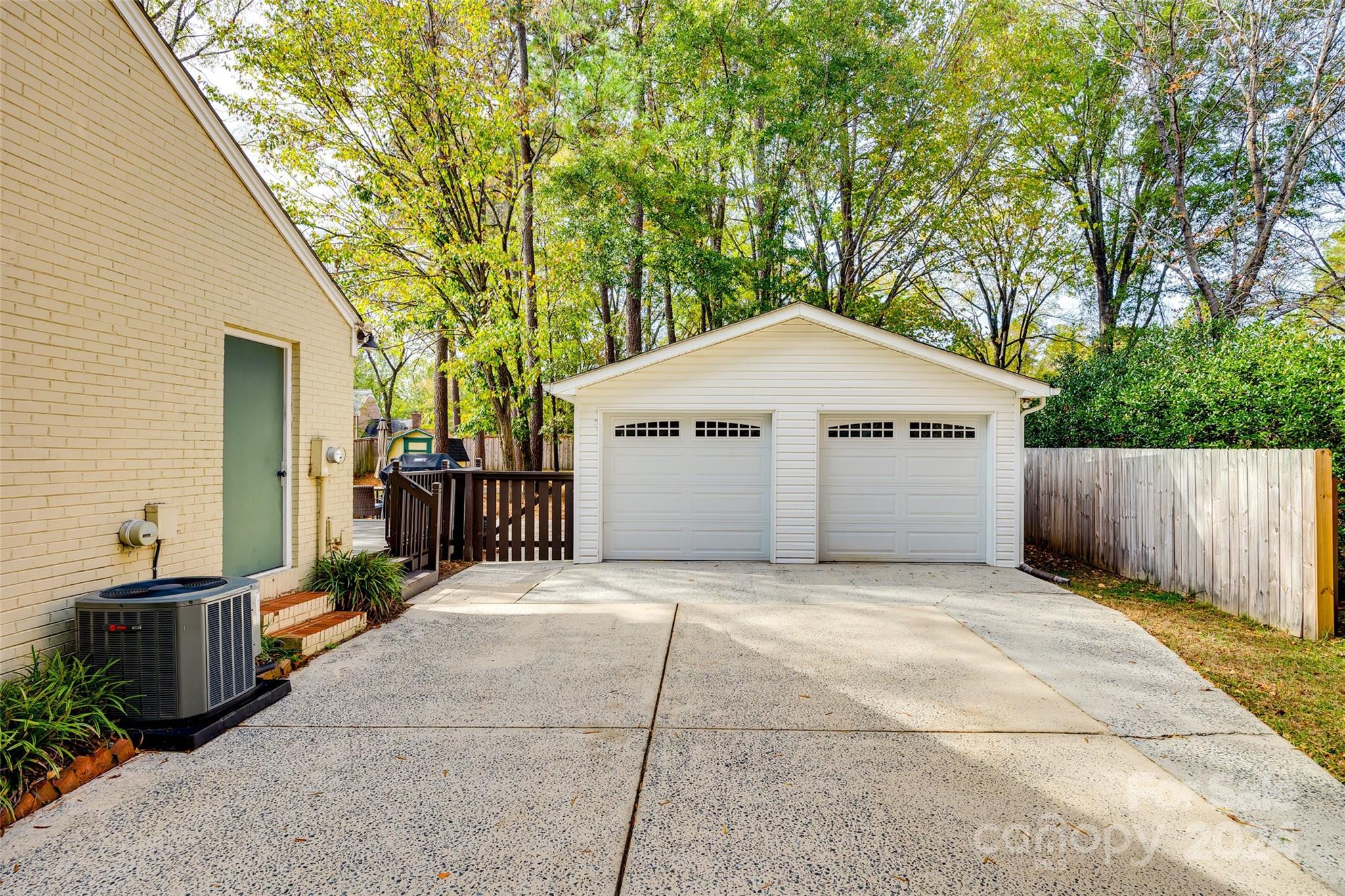 Colony Woods - Residential