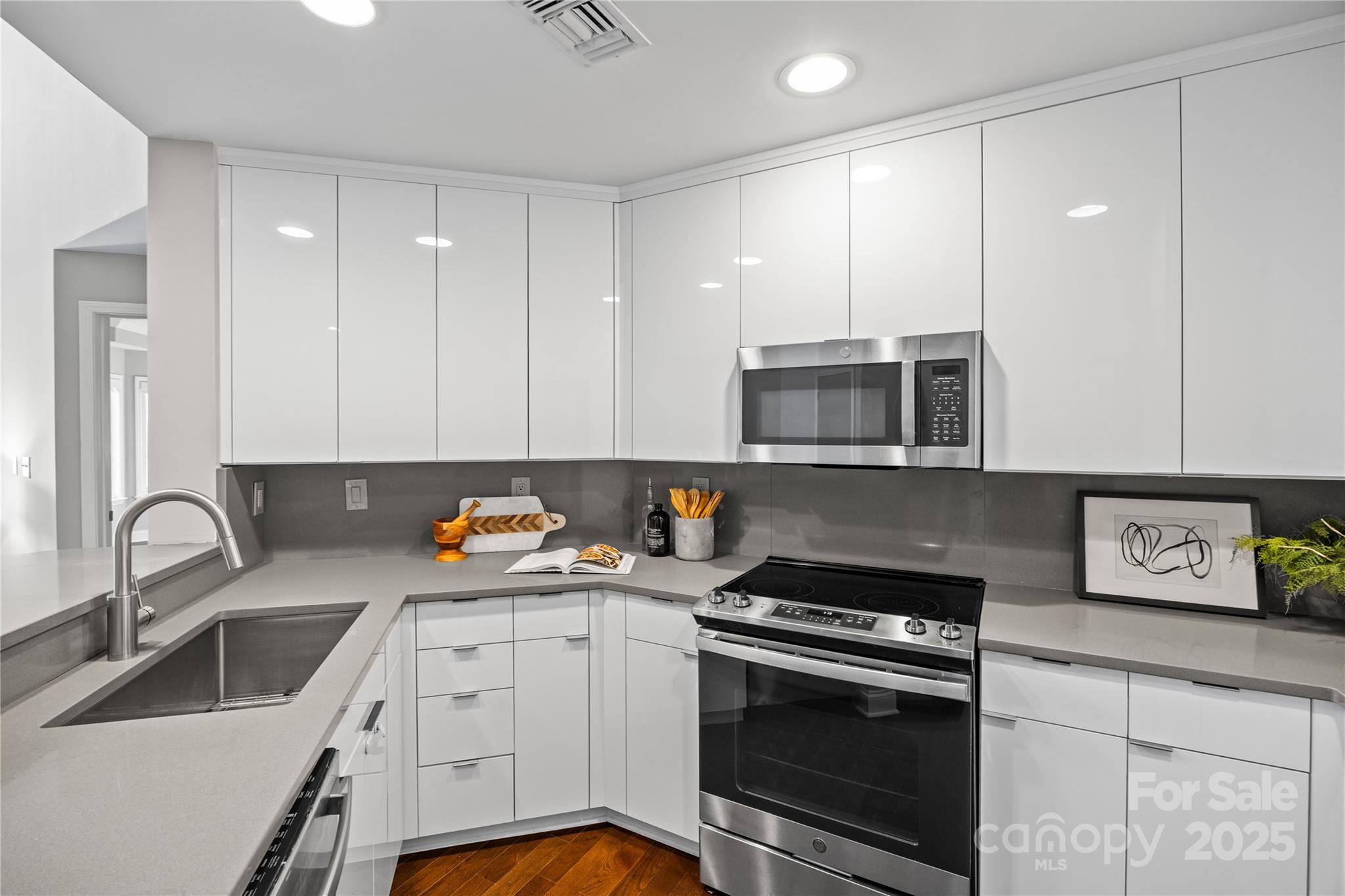 415 N Church Street 314