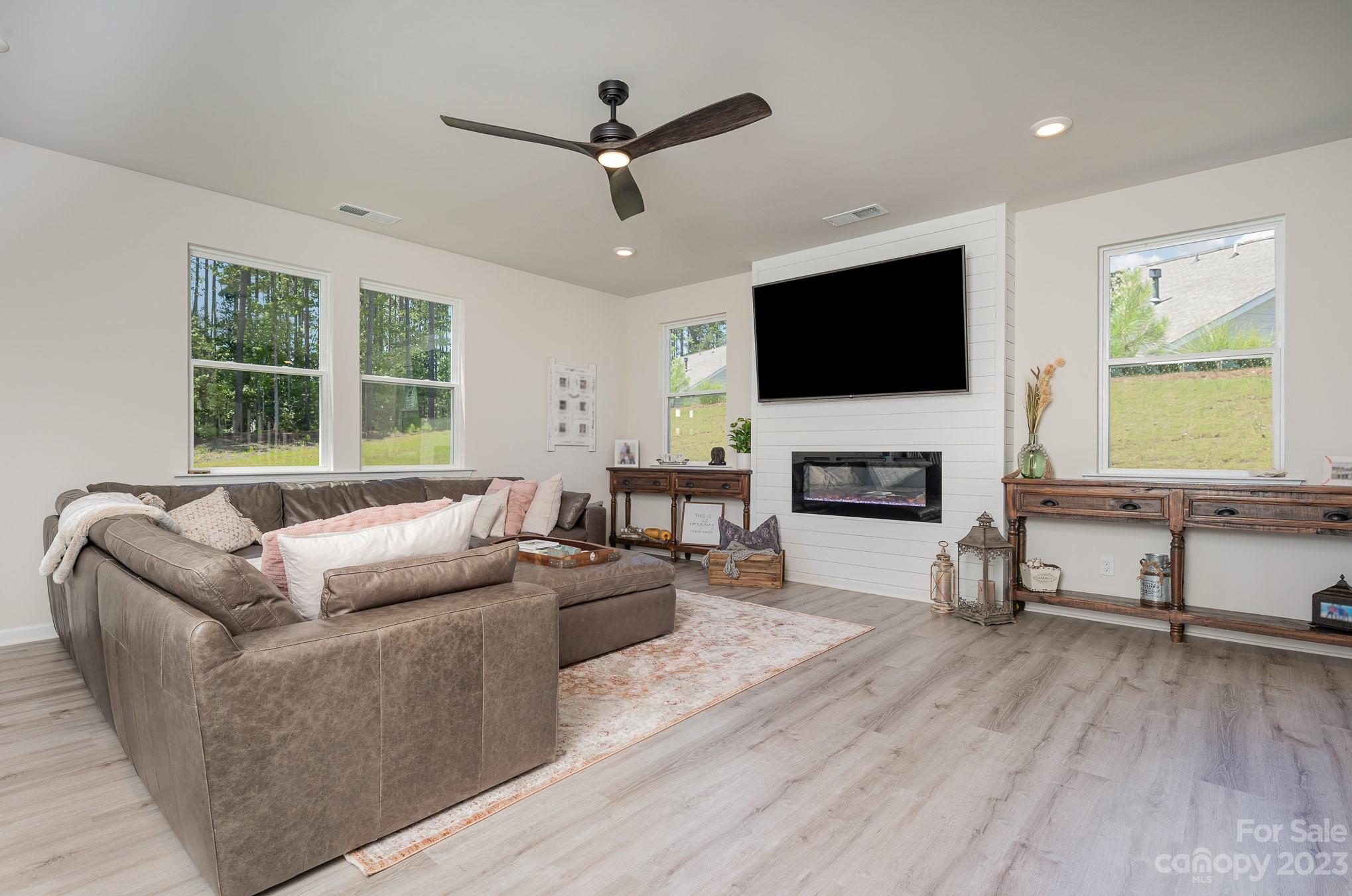 Palm Tree Cove II - Residential