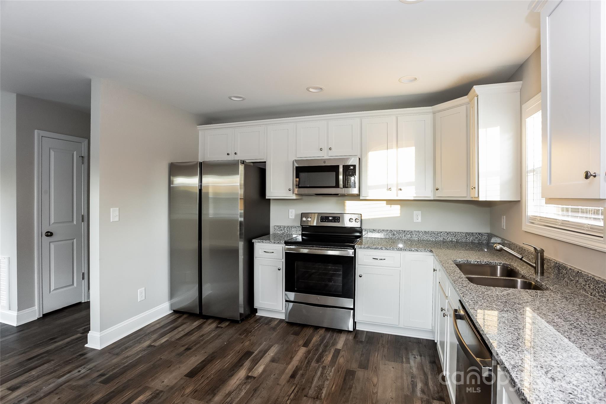 Unknown - Residential Lease