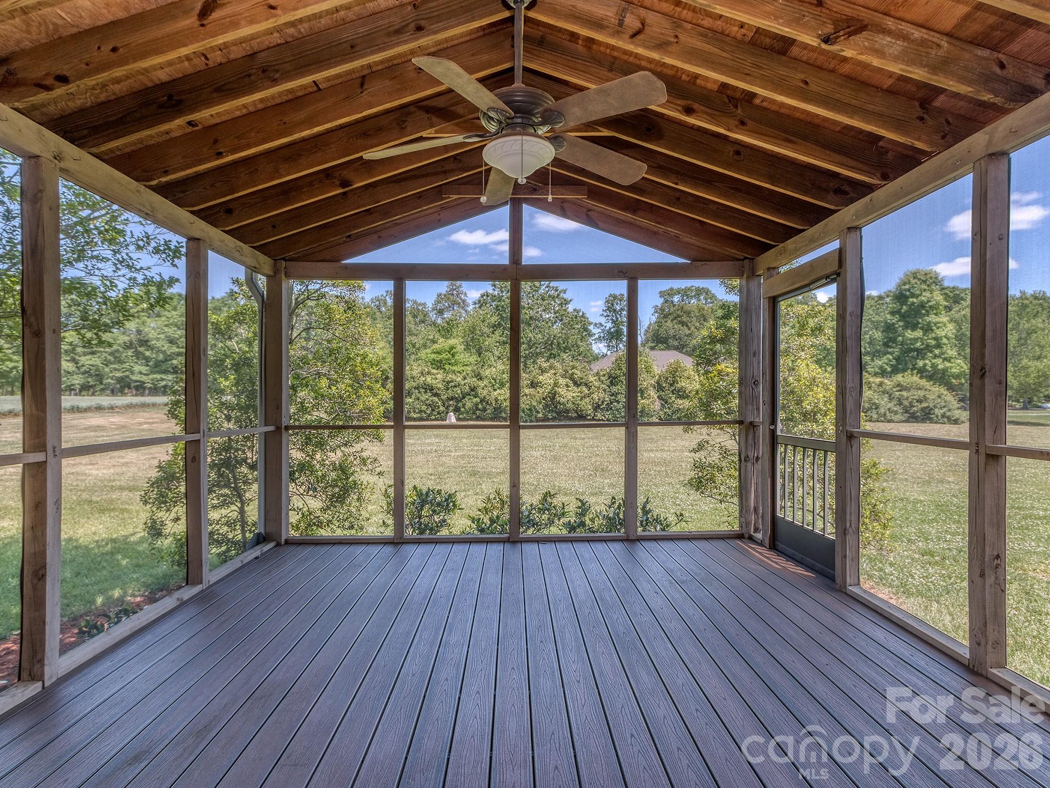 Country Manor - Residential