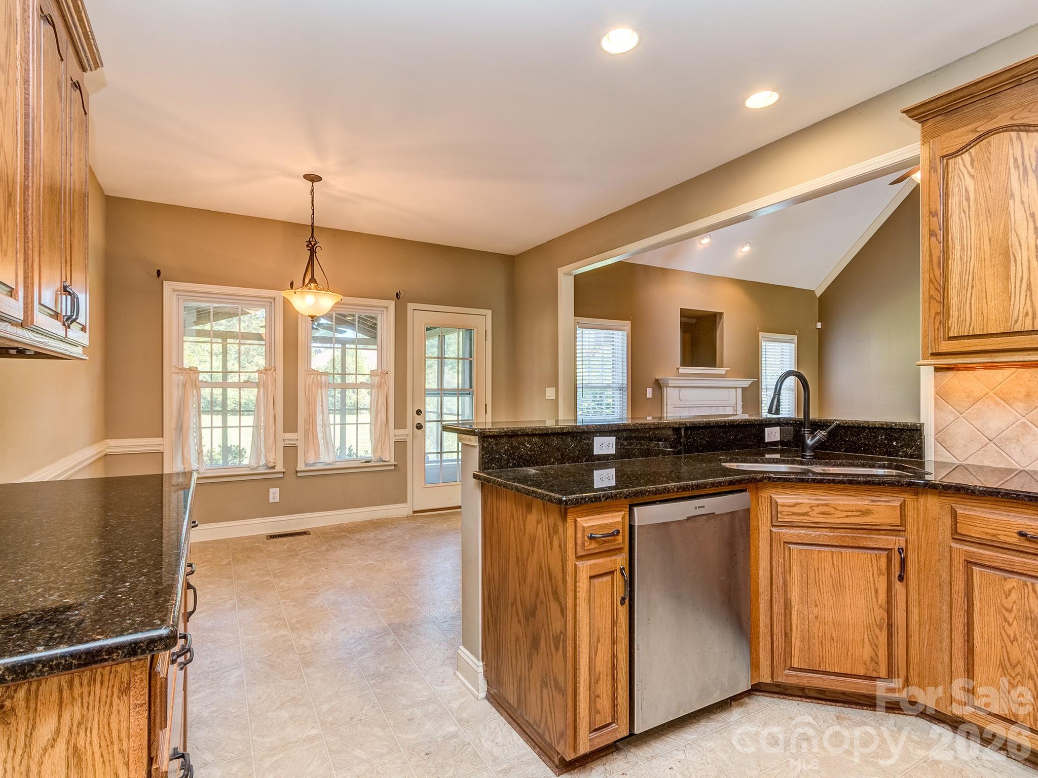 Country Manor - Residential