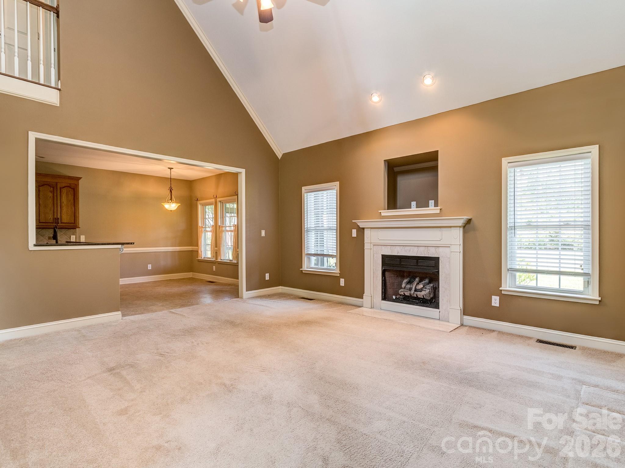 Country Manor - Residential
