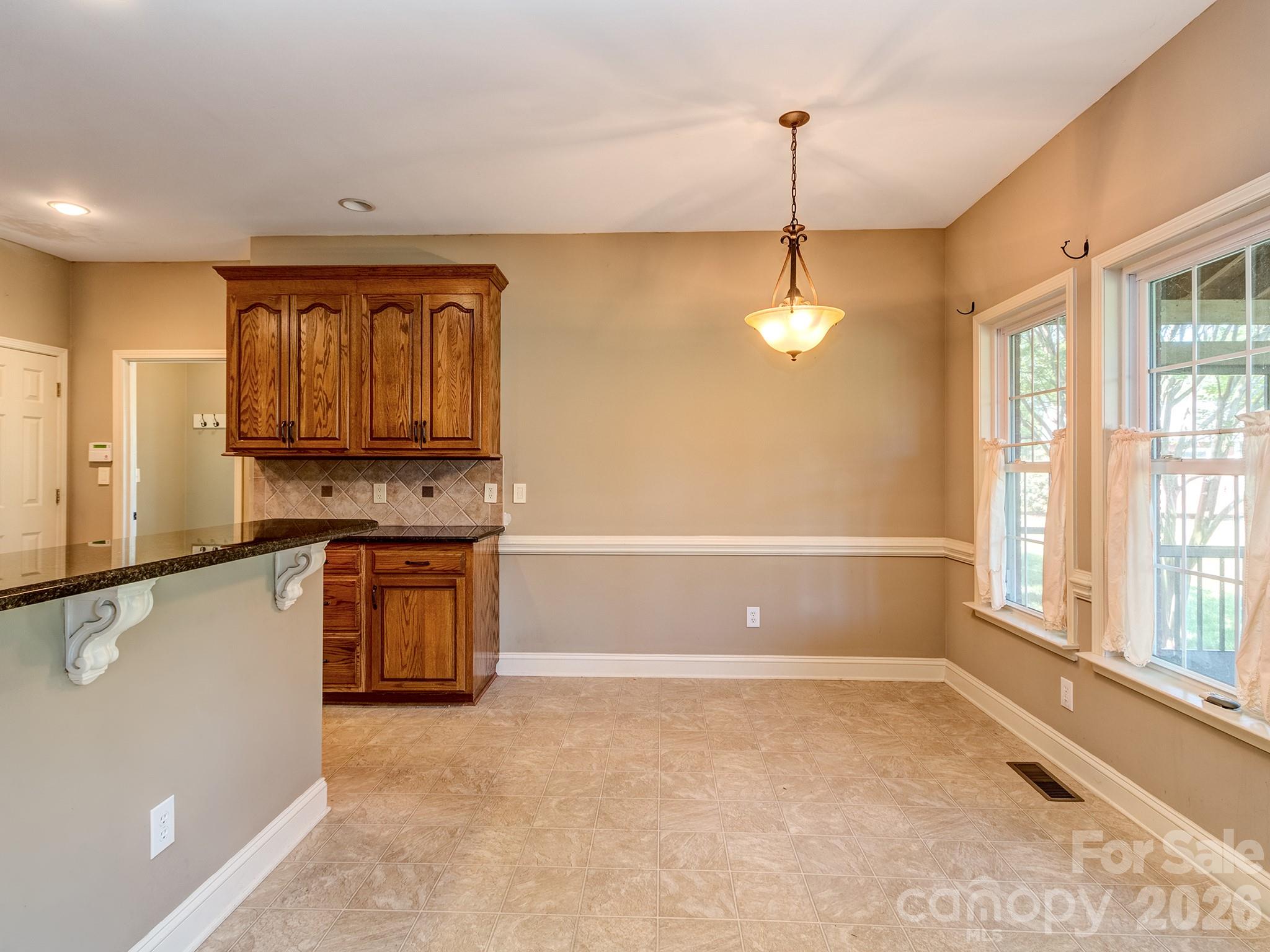 Country Manor - Residential