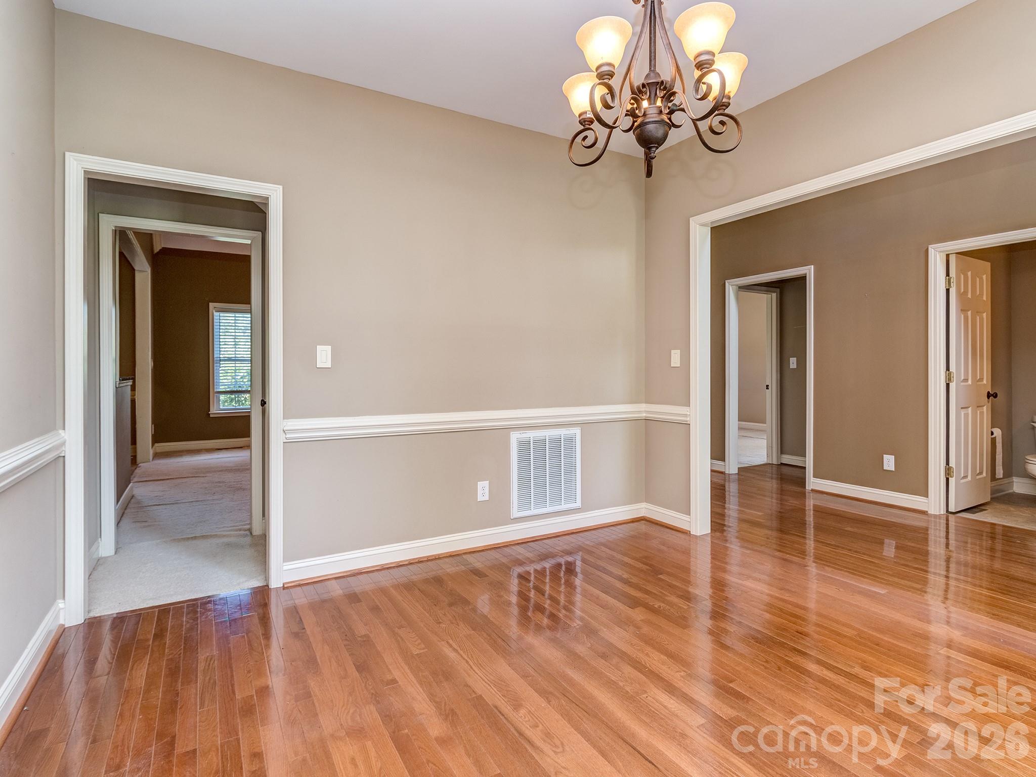 Country Manor - Residential