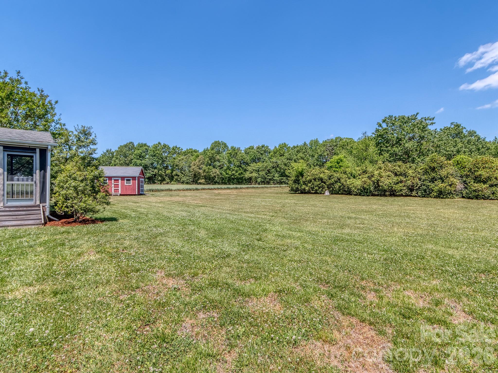 Country Manor - Residential
