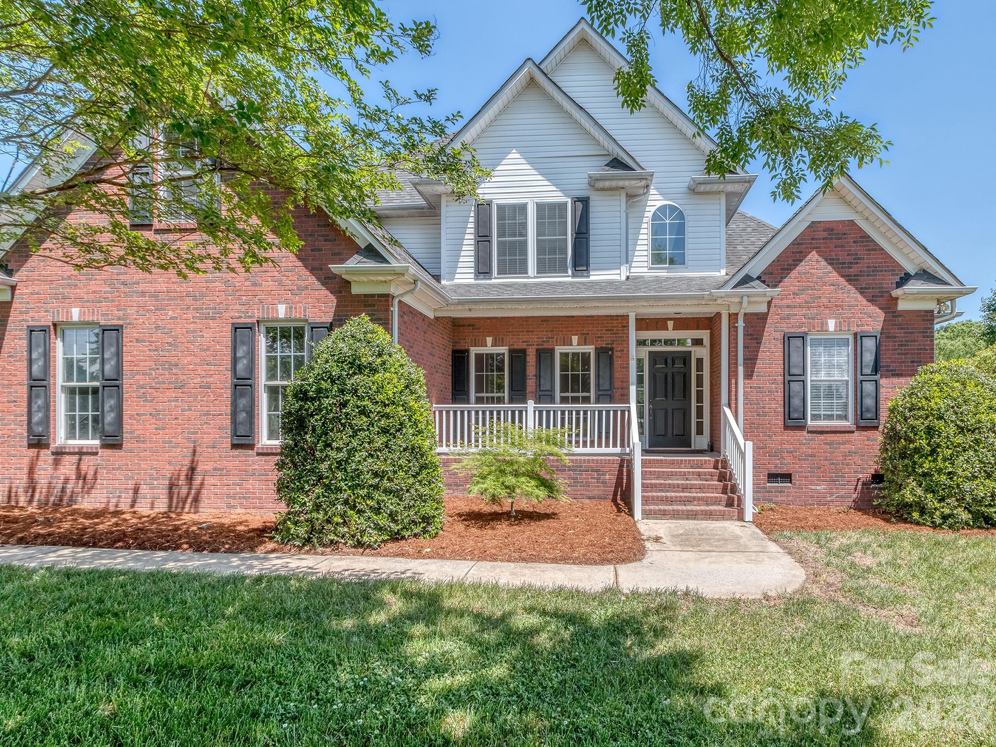 Country Manor - Residential