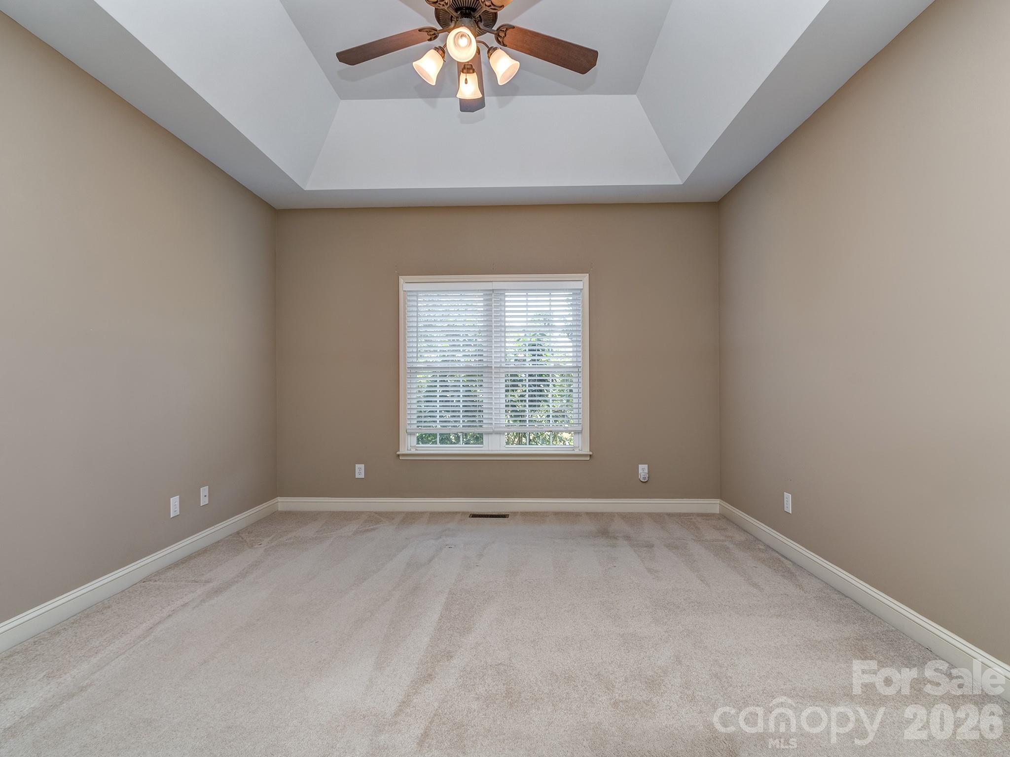 Country Manor - Residential