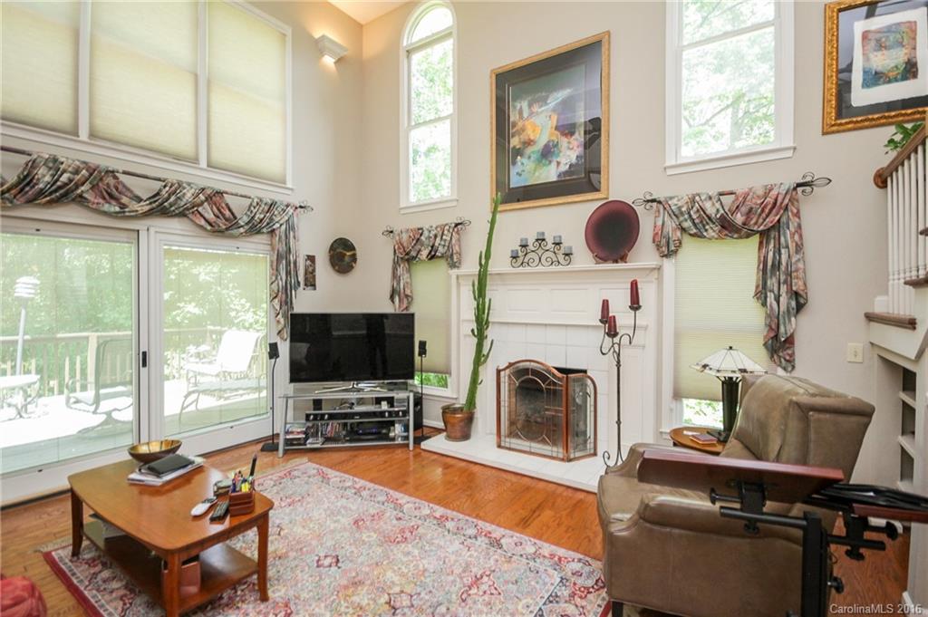 Mistletoe Ridge - Residential