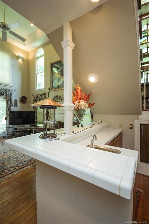 Mistletoe Ridge - Residential