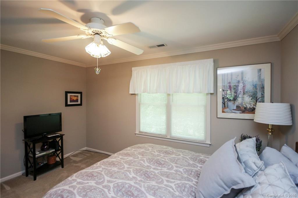 Mistletoe Ridge - Residential