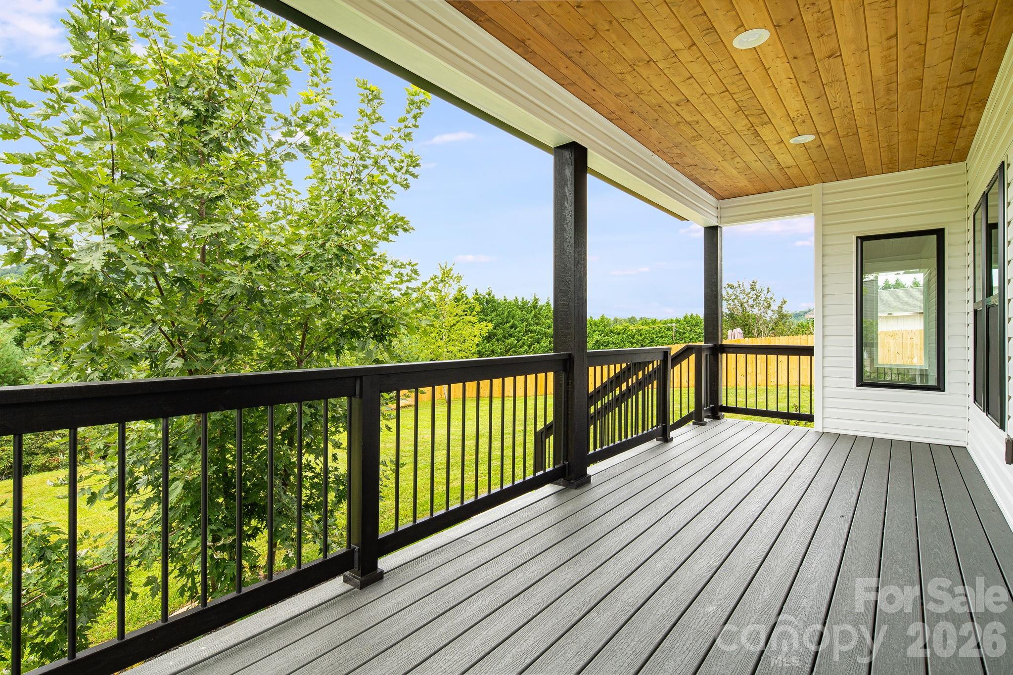 LONE LAUREL - Residential