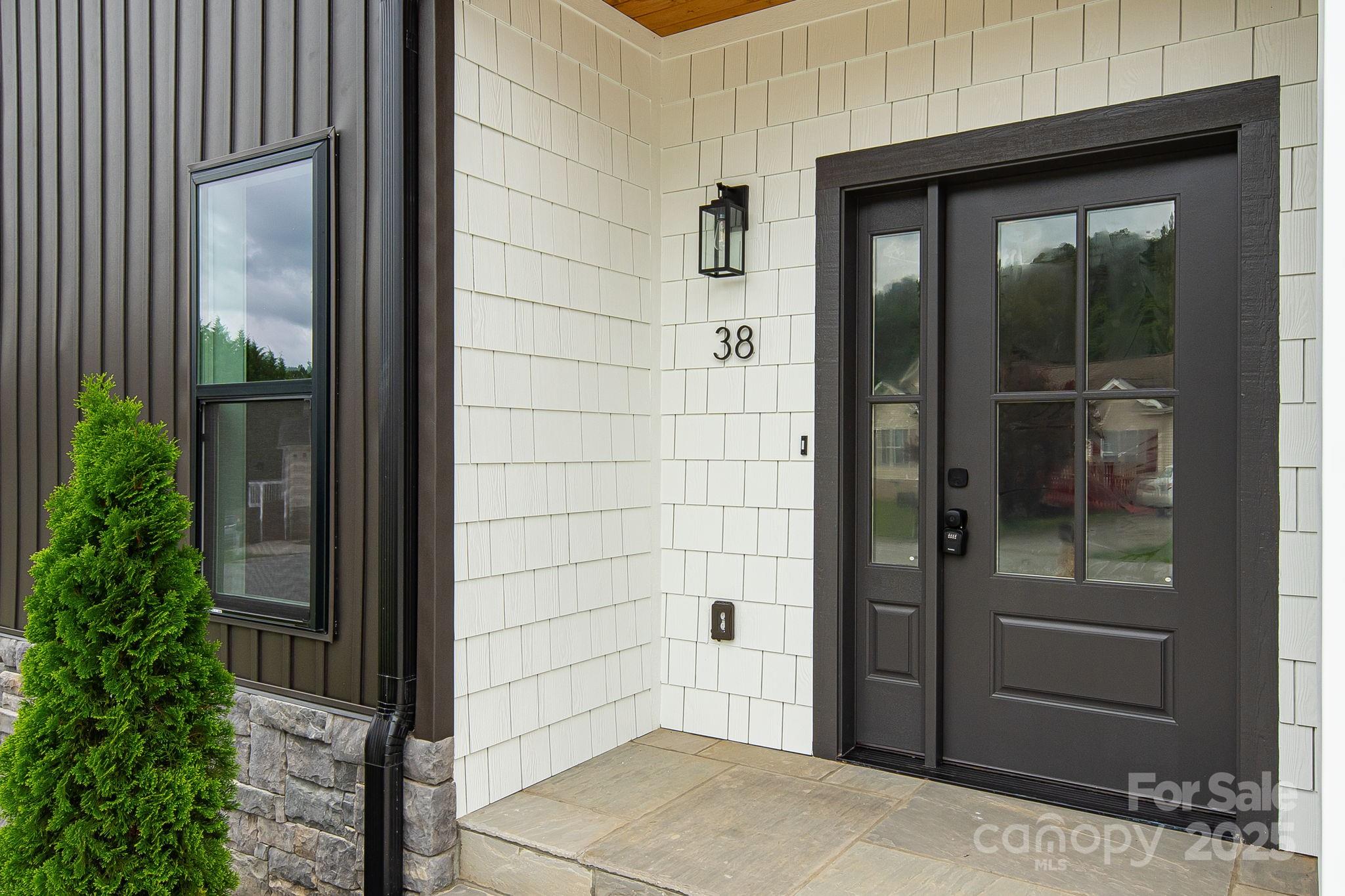 38 Red Laurel Court
