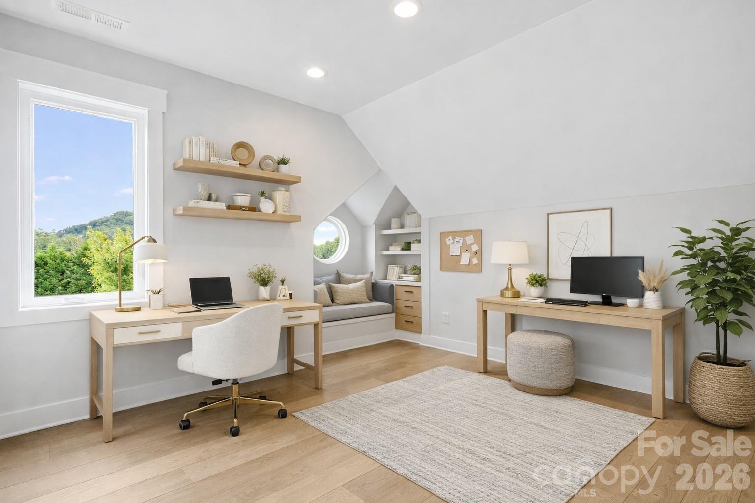 LONE LAUREL - Residential