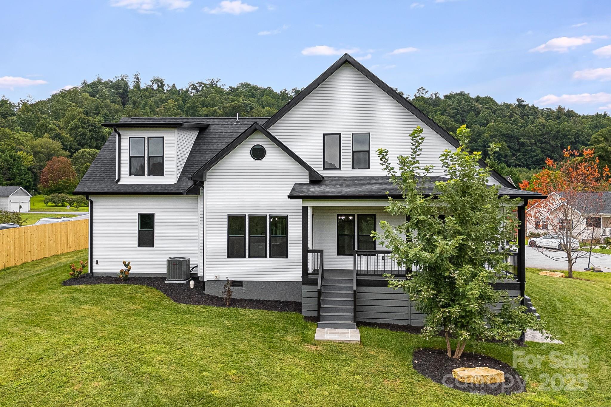 38 Red Laurel Court