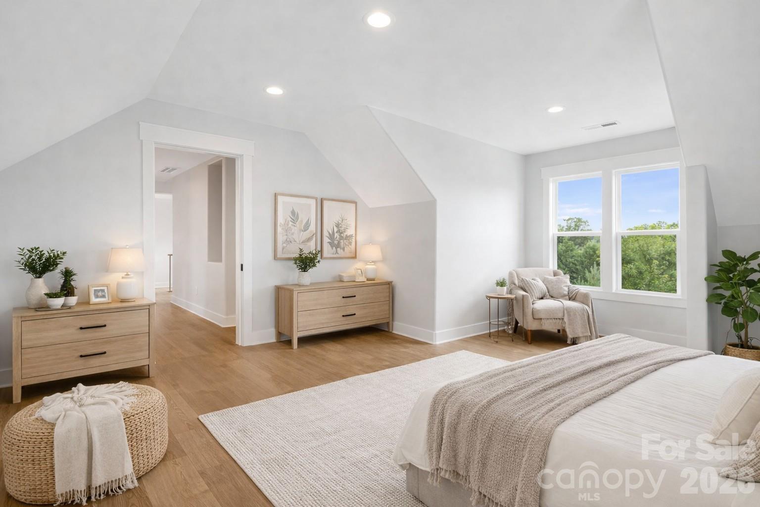 LONE LAUREL - Residential