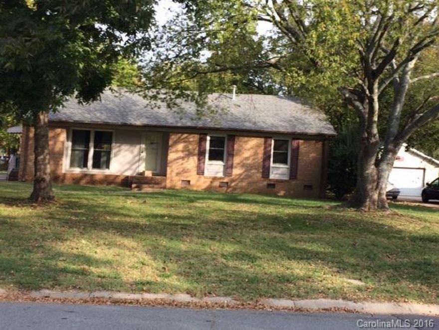 Time Limit Bid Property. 4.5% Buyer Premium chgd buyer at closing. No inspection contingencies accepted on TLB Properties. REO. Property sold As-Is w/o repair, warranty or Seller Disclosure. The Listing Broker & Seller assume no responsibility & make no guarantees as to the accuracy of info herein. Seller will accept cash or conventional offers only.