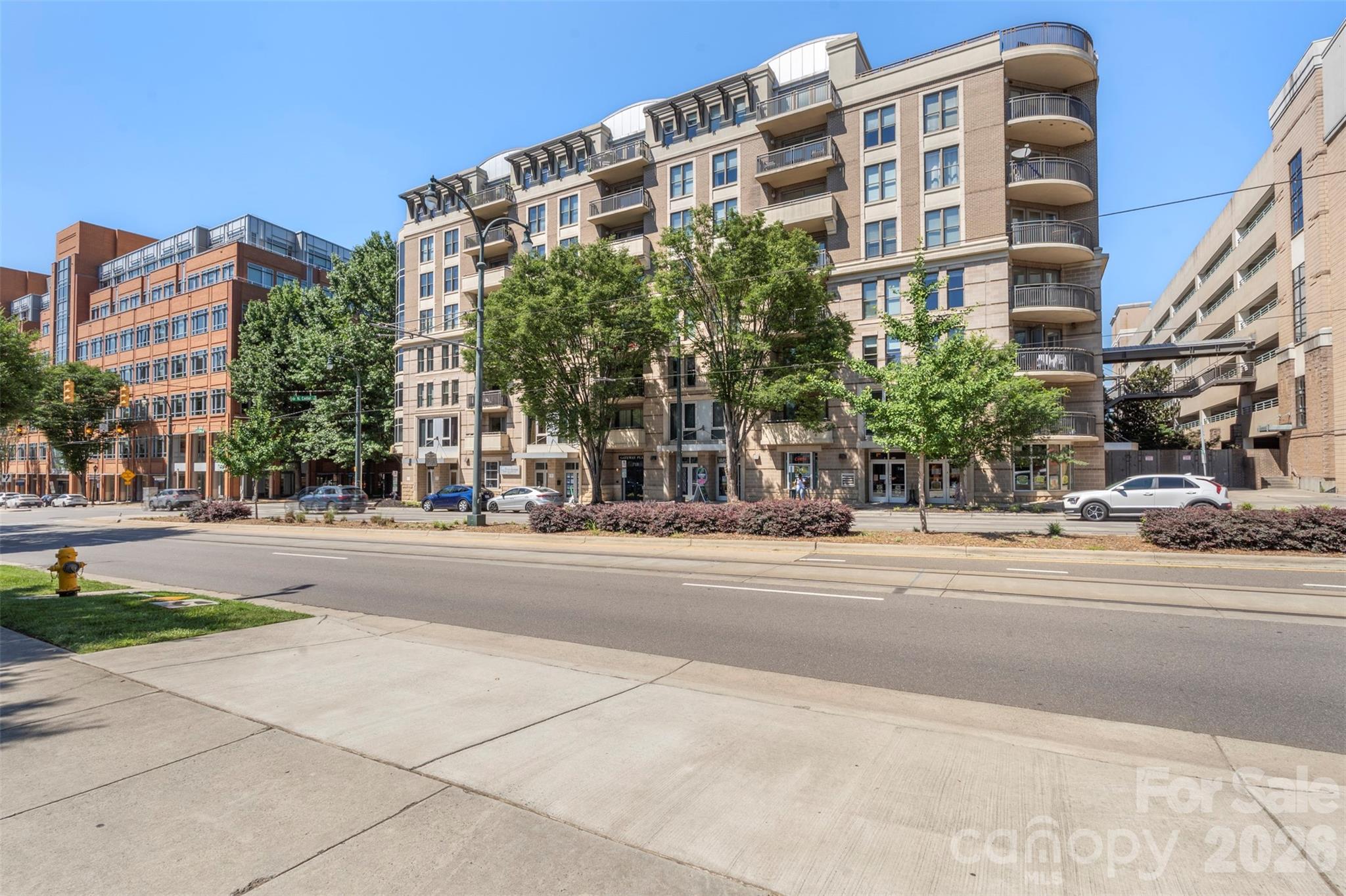 718 W Trade Street 801
