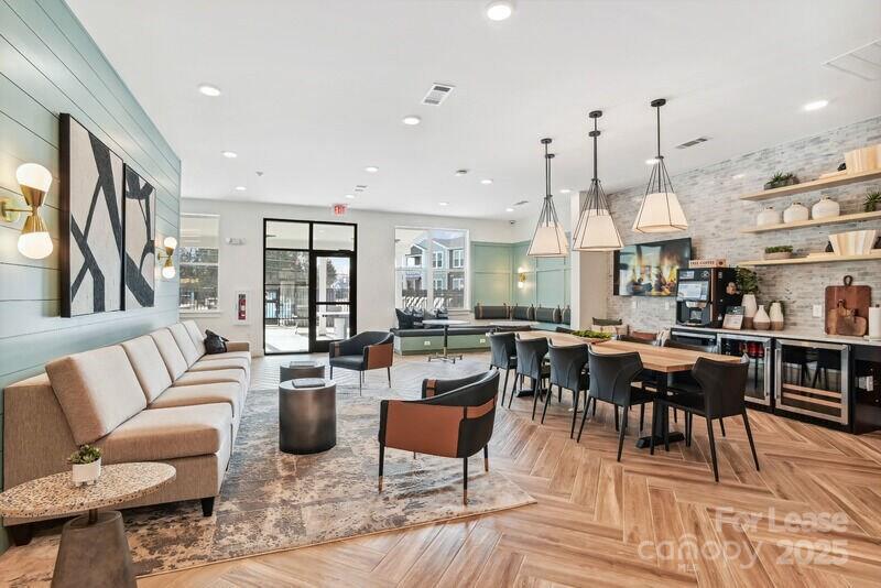 Charlotte, North Carolina 28273, United States, 2 Bedrooms Bedrooms, ,2 BathroomsBathrooms,Residential,Active,218486