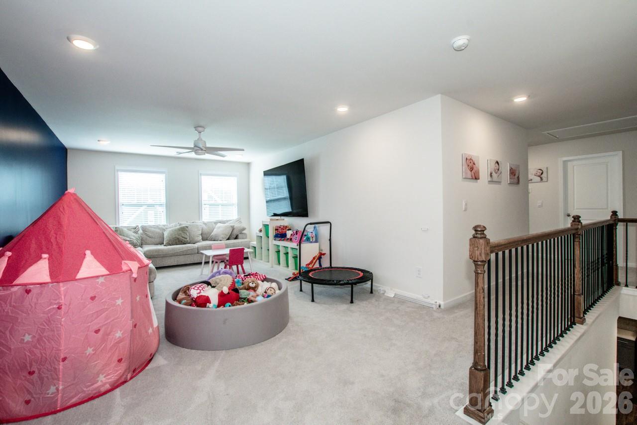 Falls Cove - Residential