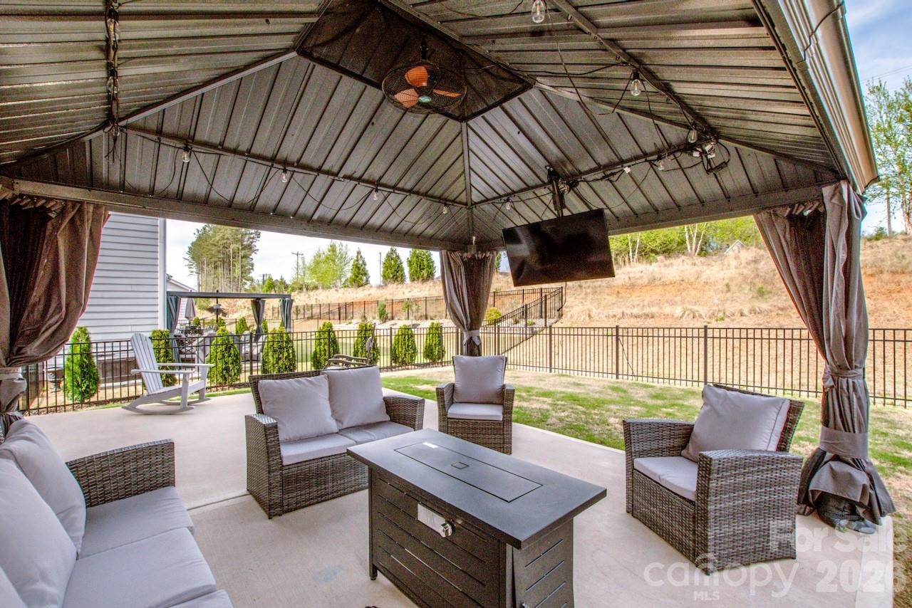 Falls Cove - Residential