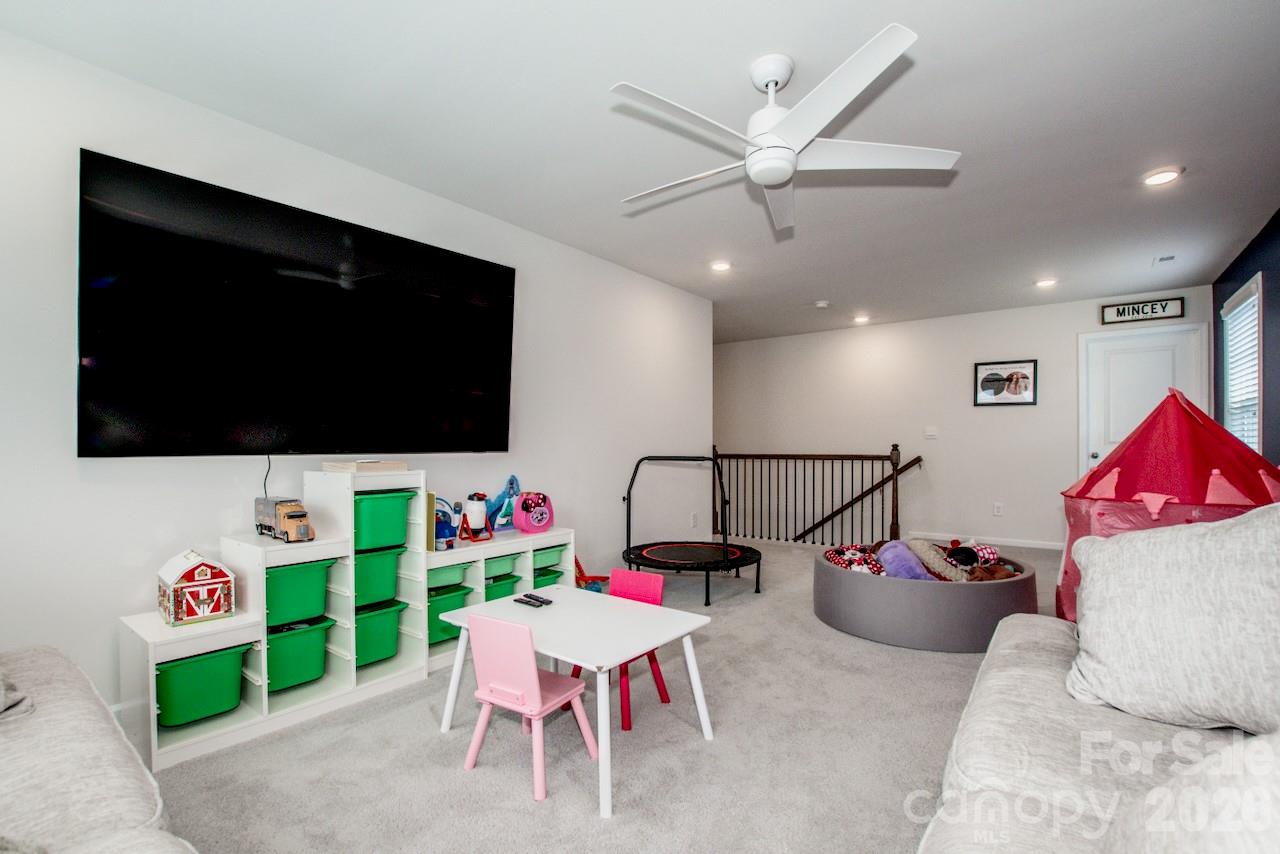 Falls Cove - Residential