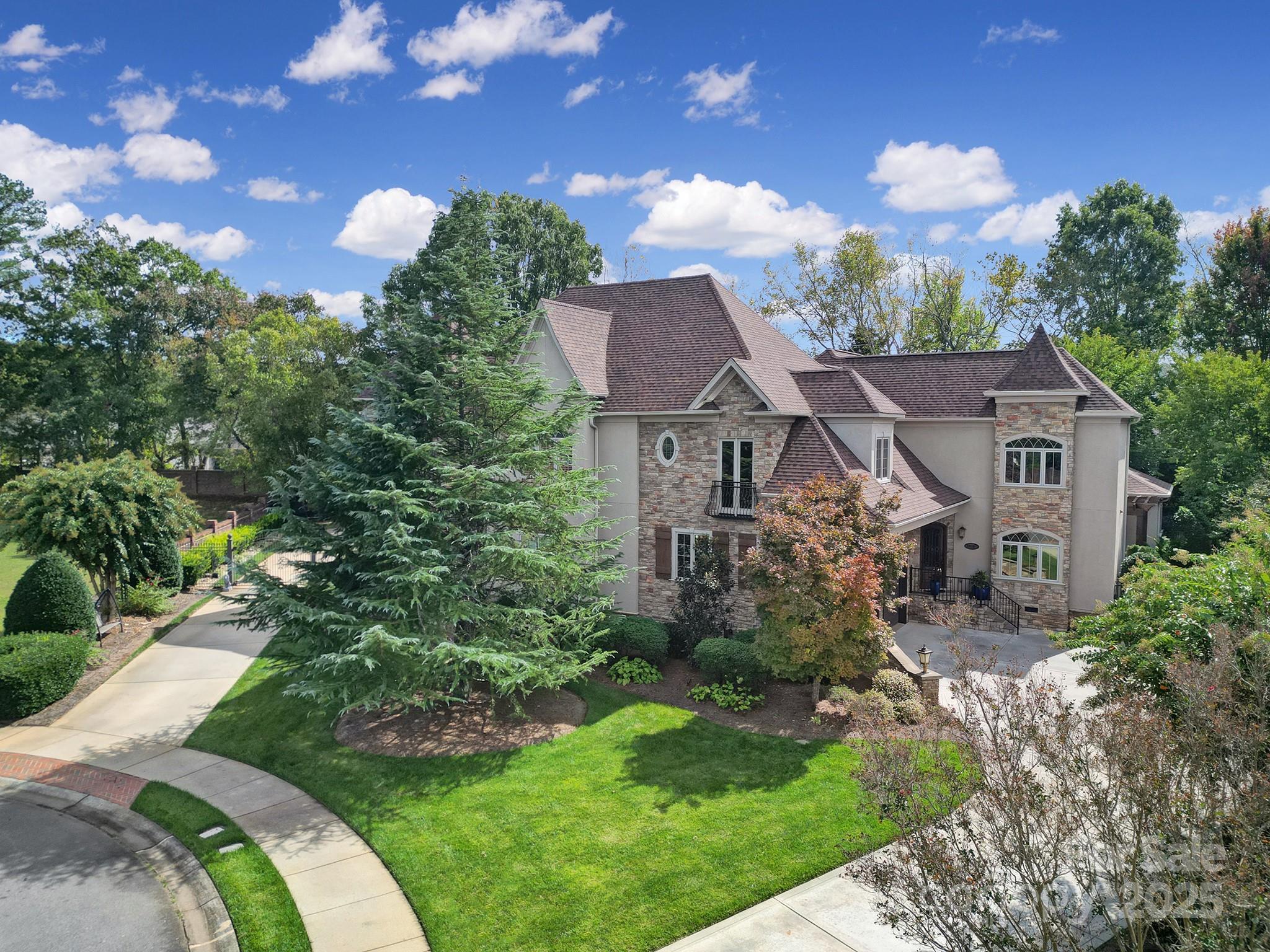 The Villas of Brooks Knoll - Residential