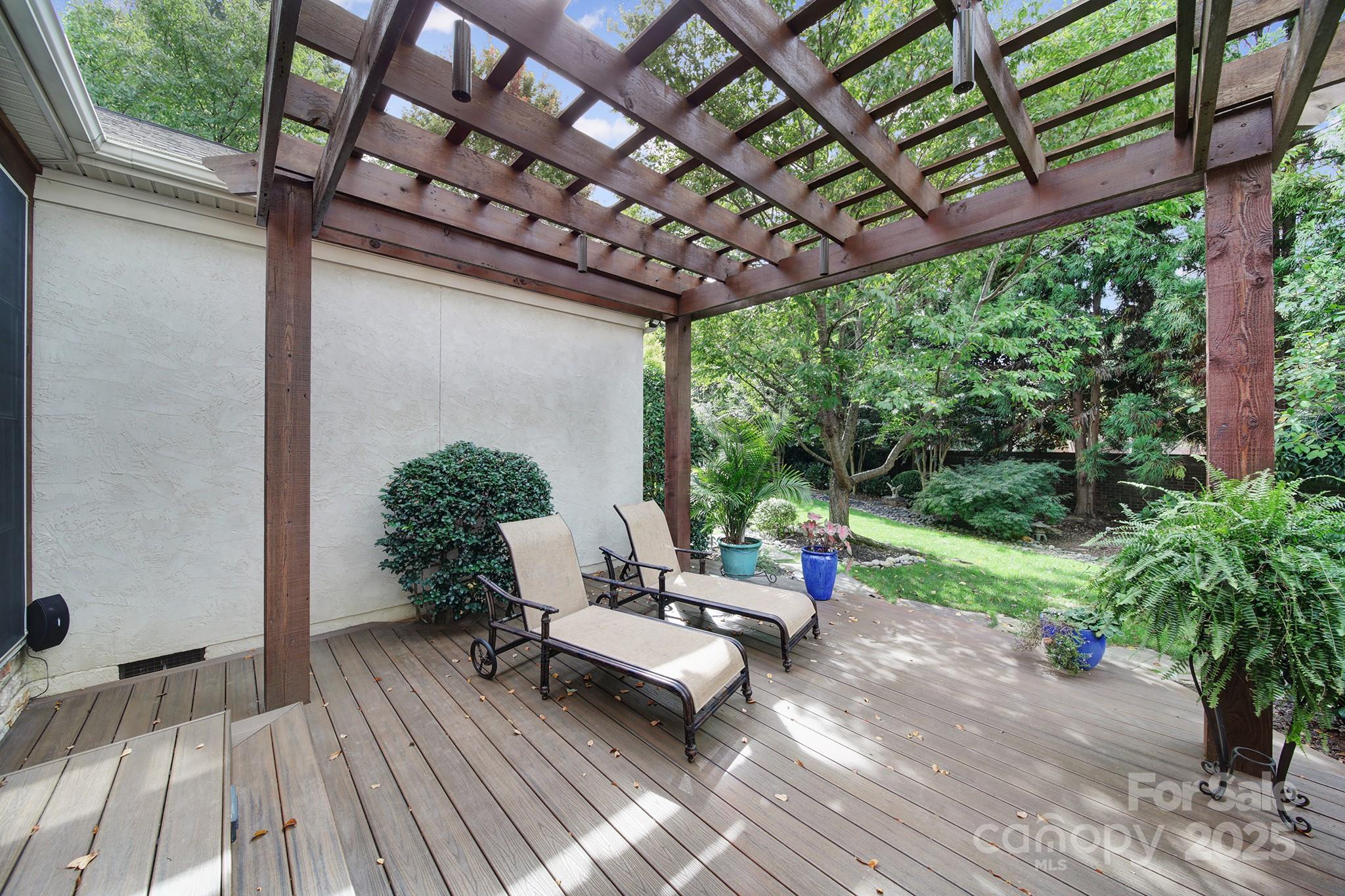 The Villas of Brooks Knoll - Residential