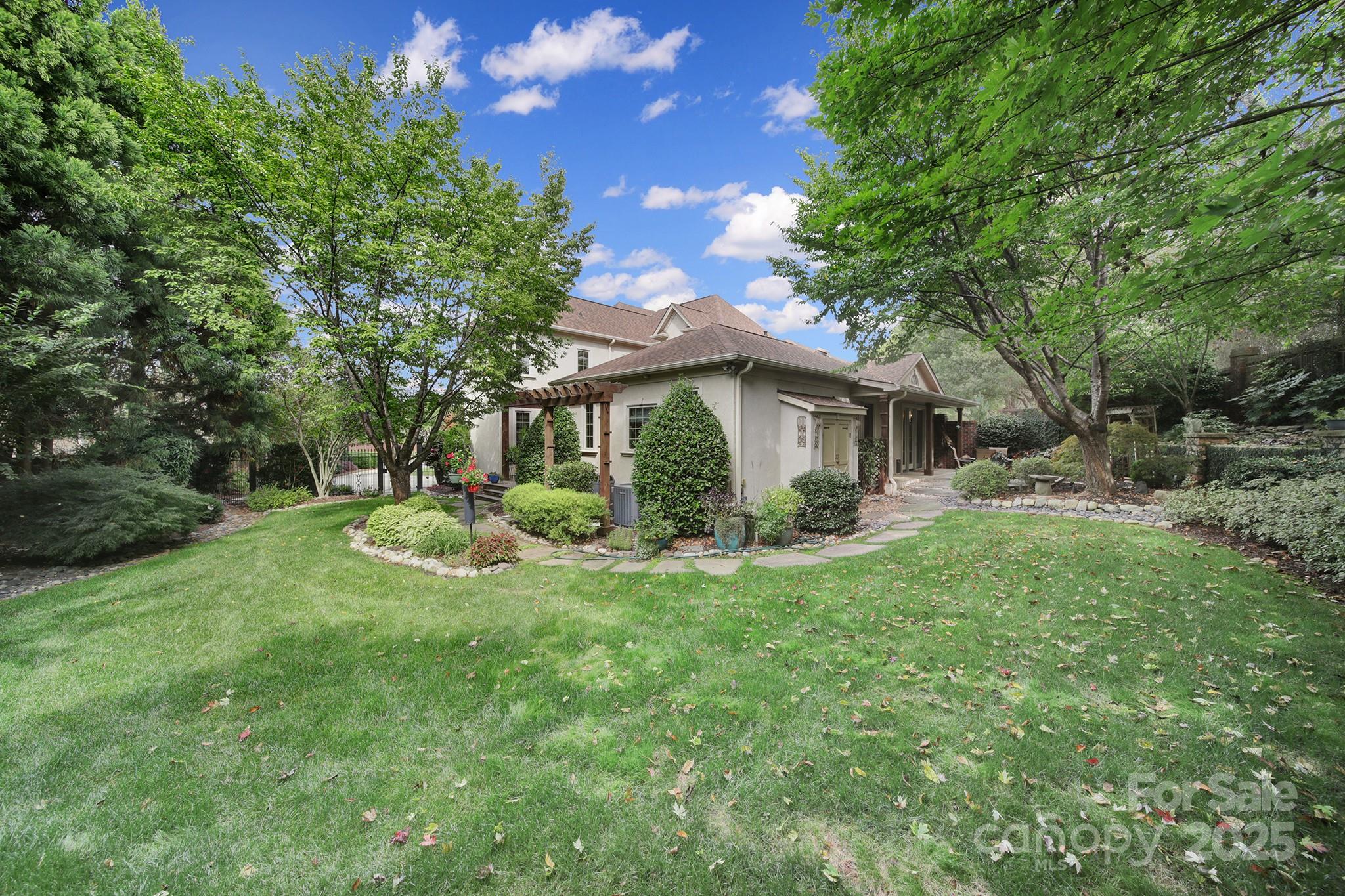 The Villas of Brooks Knoll - Residential