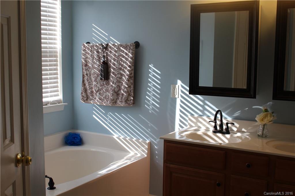 Autumn Cove At Lake Wylie - Residential