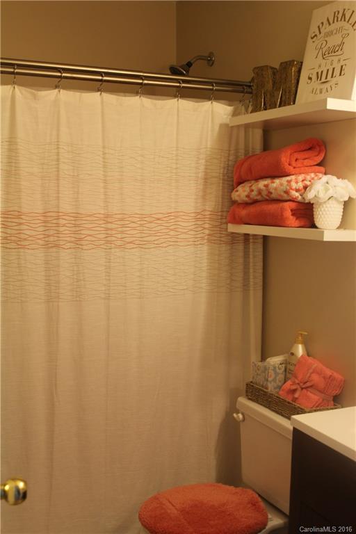 Autumn Cove At Lake Wylie - Residential