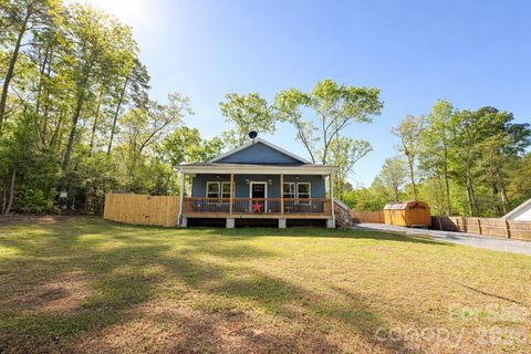 196 8th Avenue New London NC 28127