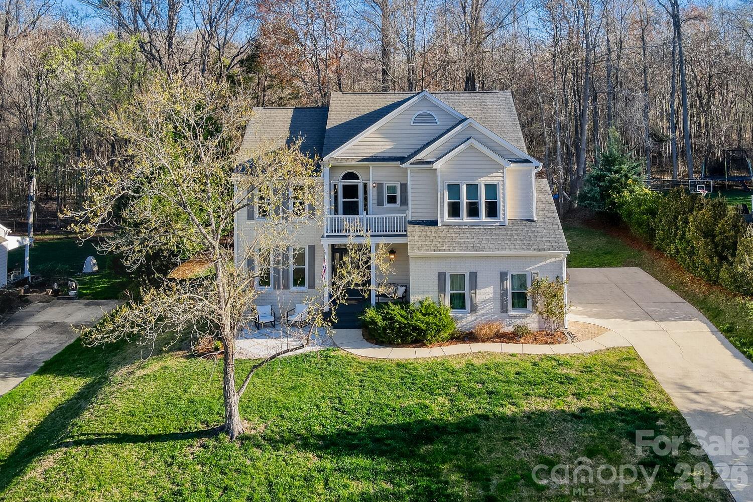 8607 Forest Shadow Circle