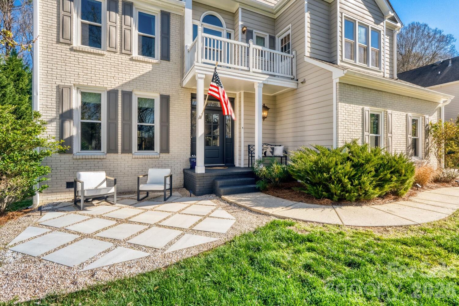 8607 Forest Shadow Circle