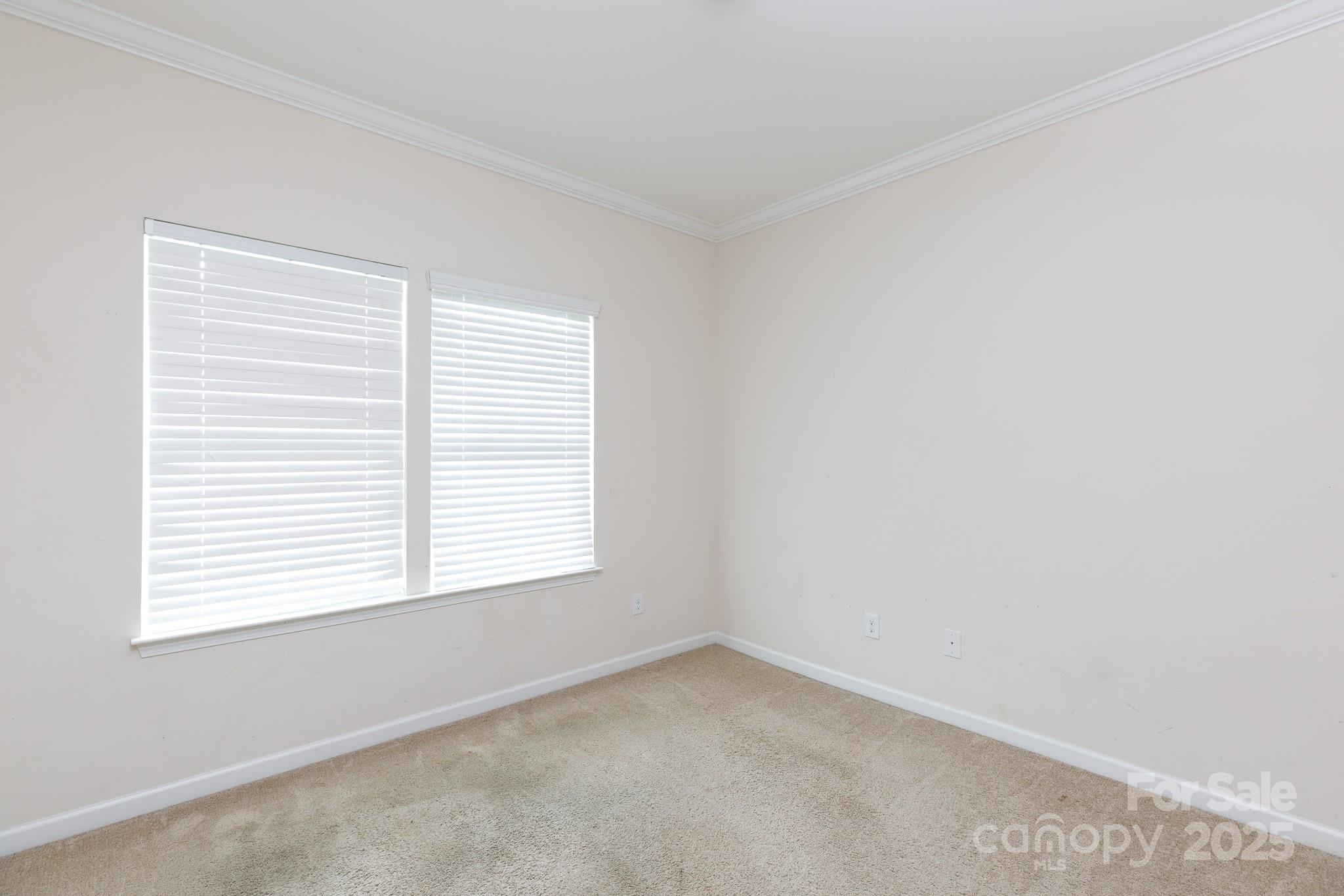 1148 Bannockburn Avenue