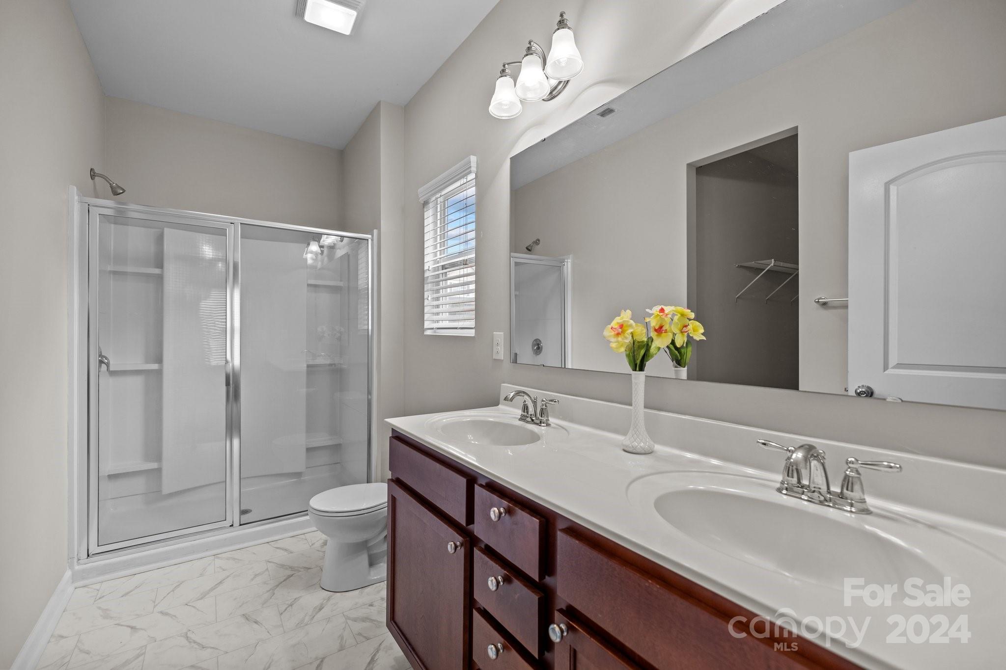 Ellis Pond - Residential