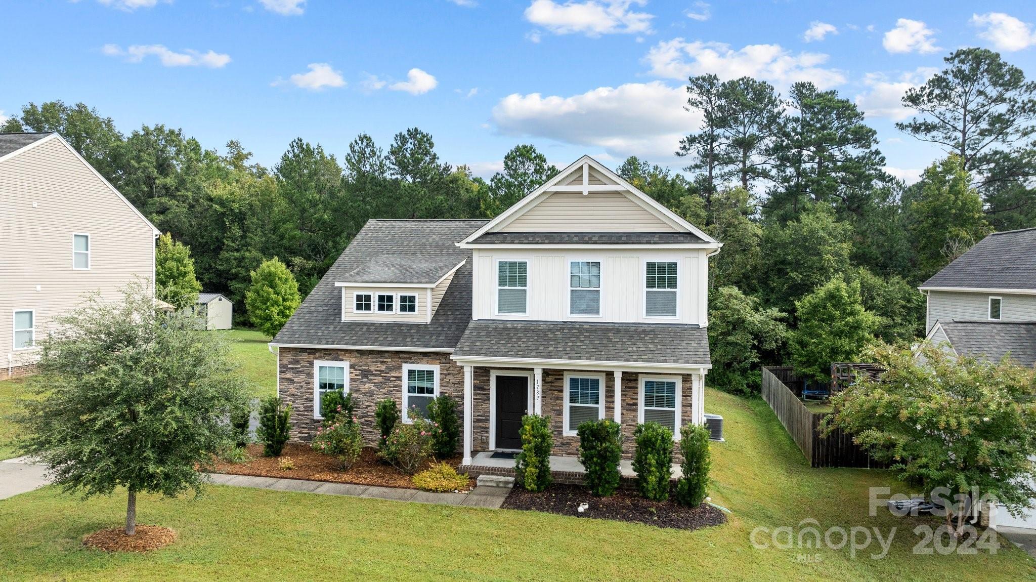 Ellis Pond - Residential