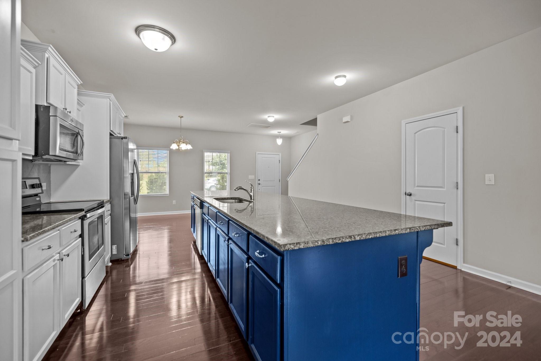 Ellis Pond - Residential