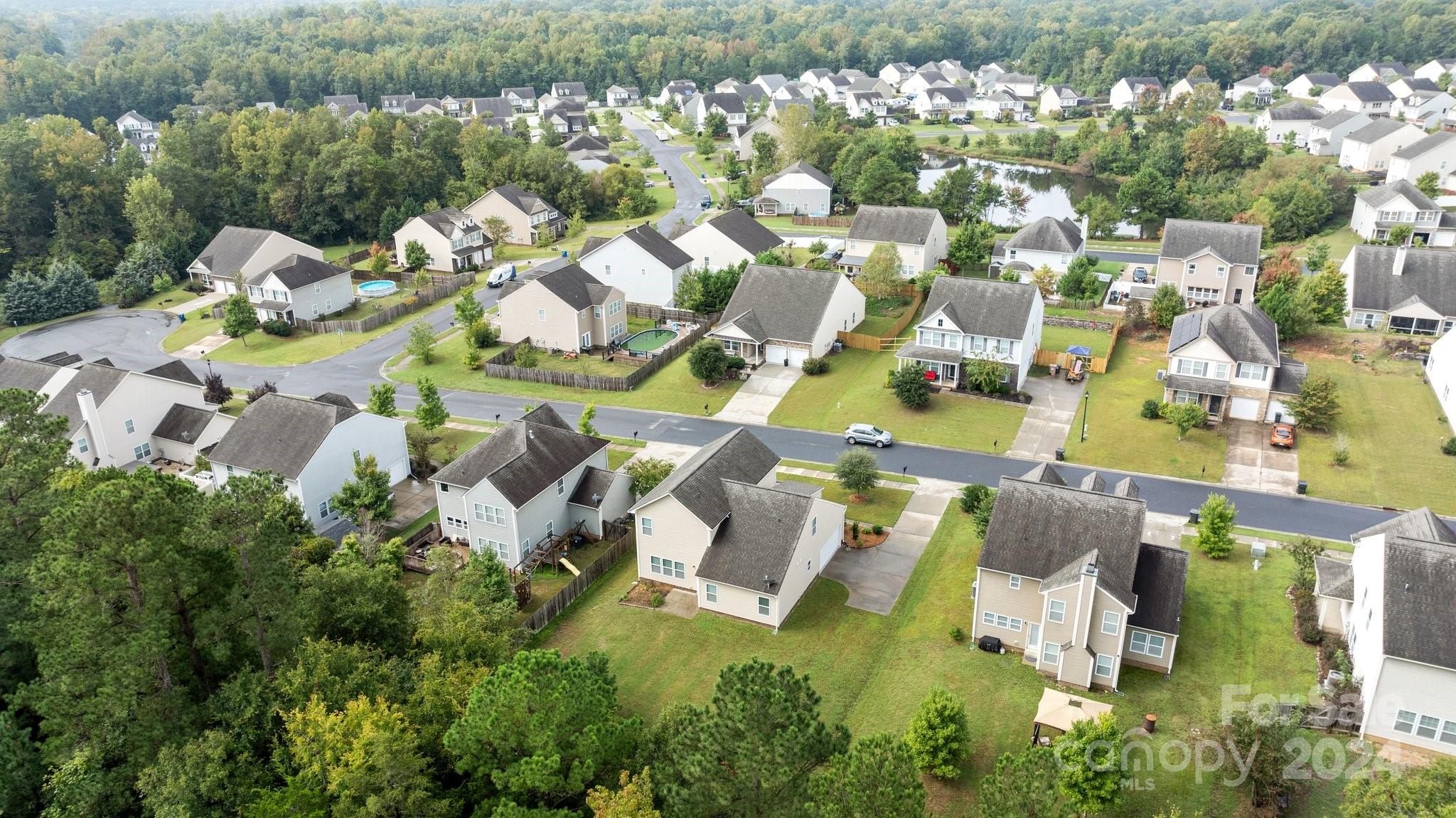 Ellis Pond - Residential