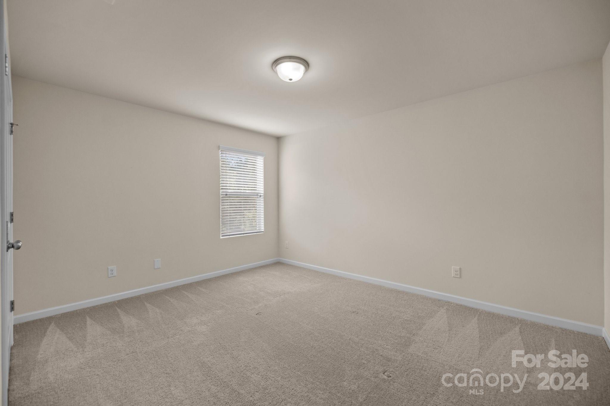 Ellis Pond - Residential