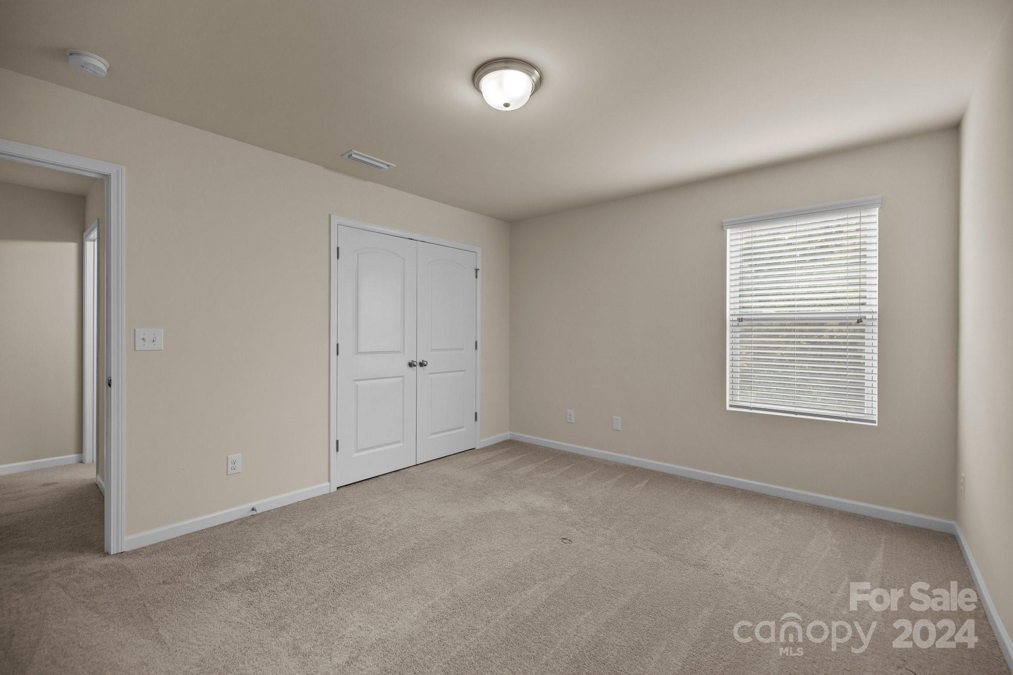 Ellis Pond - Residential