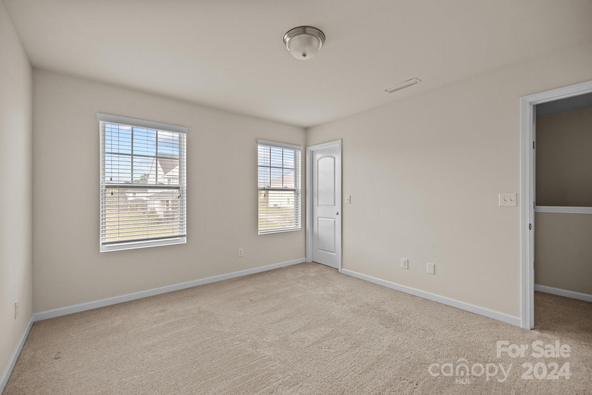 Ellis Pond - Residential