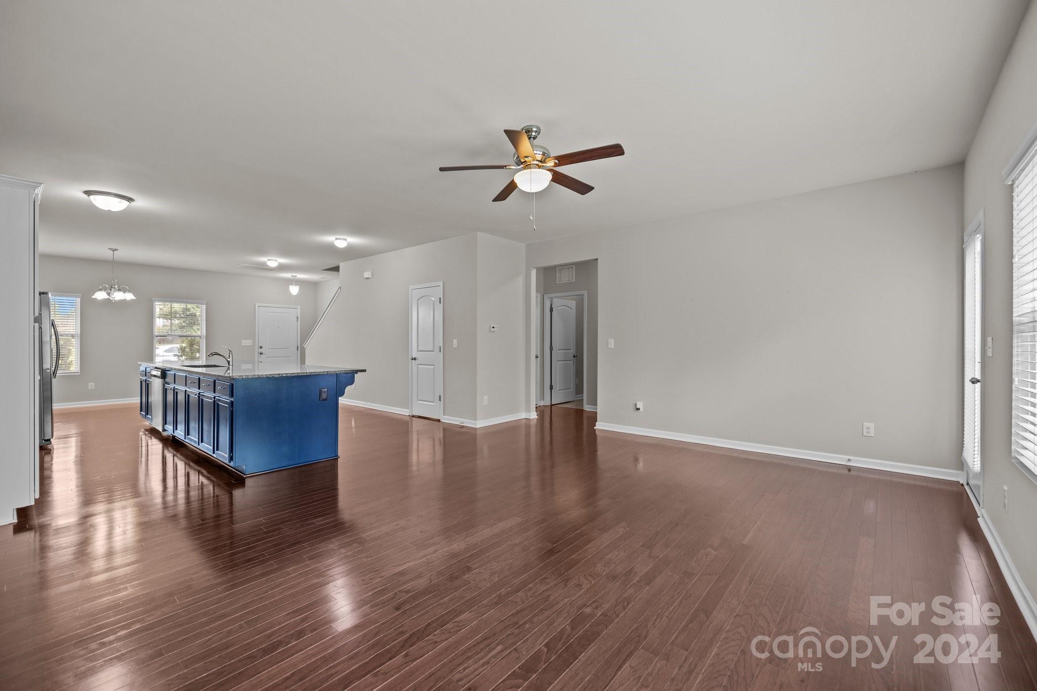 Ellis Pond - Residential