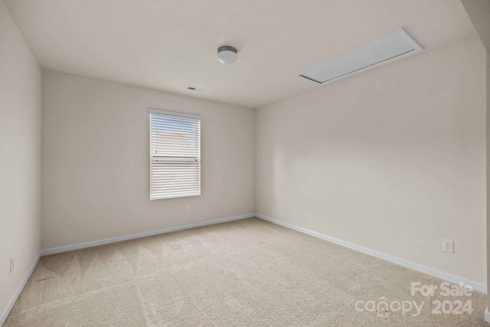 Ellis Pond - Residential